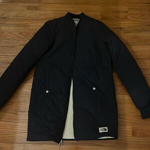 Like new North Face quilted Sherpa jacket navy